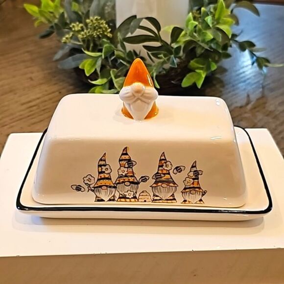 Heartland hive behive gnome butter dish NWOT - Picture 1 of 6